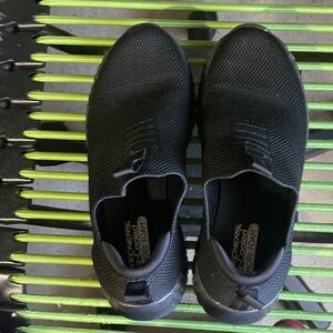 Skechers Men's Black Slip-On Sneakers size 5.5